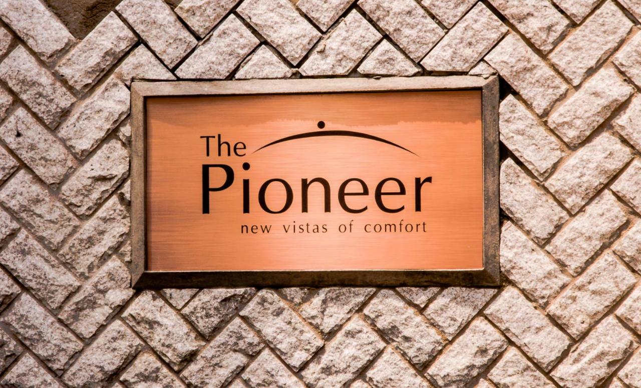 Hotel The Pioneer à Visakhapatnam Extérieur photo